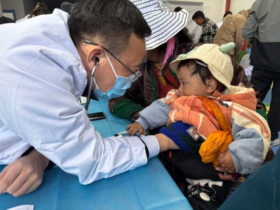 “高峰”带“高原”:上海医疗卫生“组团式”援藏十年接力(图2)