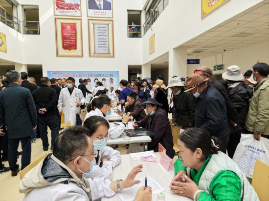 “高峰”带“高原”:上海医疗卫生“组团式”援藏十年接力(图1)