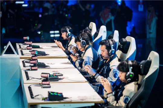 下一个AI创业黄金带不是硅谷是这里！