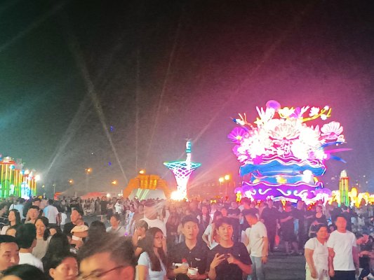 科技赋能文旅新场景|数字光影、智慧服务解锁啤酒节全新沉浸式体验(图1)